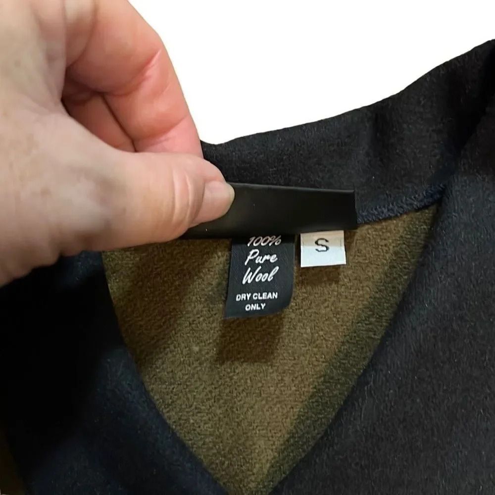 Beppa wool jacket. Size Small - Picture 4 of 4